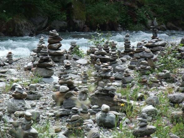Erholung und Abkühlung an Bergflüssen