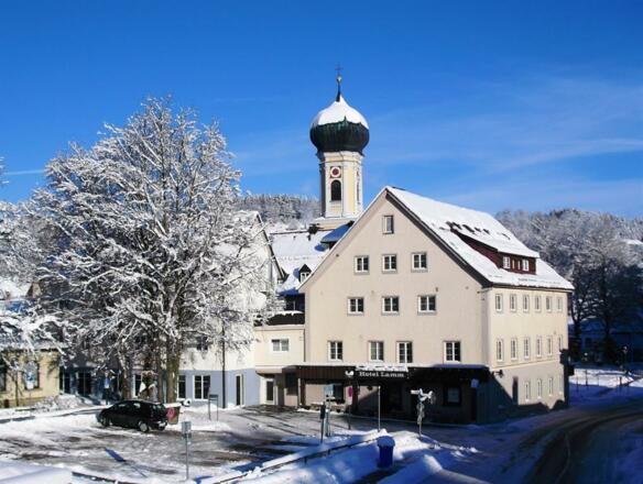 Hotel Lamm im Winterkleid