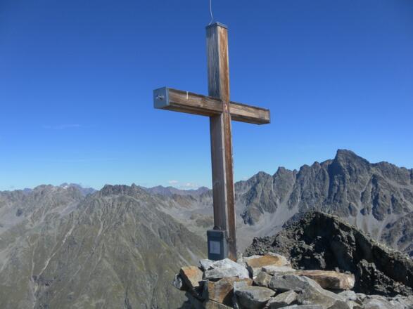 Wildnörderer, im Hintergrund der Bruchkopf und der Glockturm