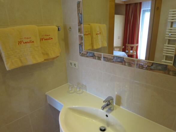 Oetz_Ötztal_Zimmer_Ferienwohnung_Haus-Marita.3