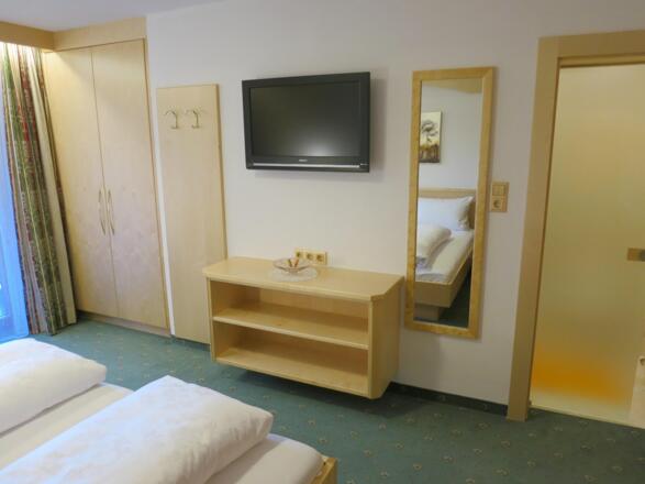 Doppelzimmer_Oetz_Ötztal_2
