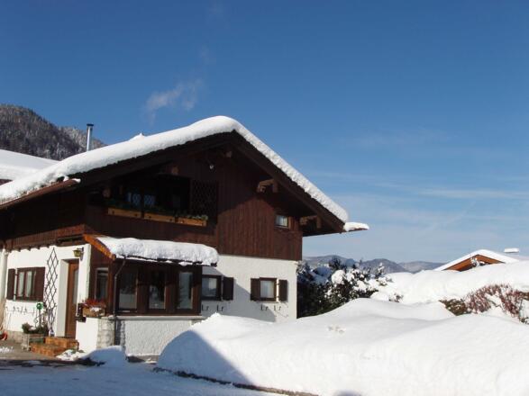 Herzlich Willkommen in unserer Ferienwohnung Familie Brunner