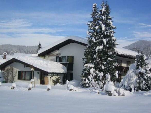 Haus Ruf Winteransicht