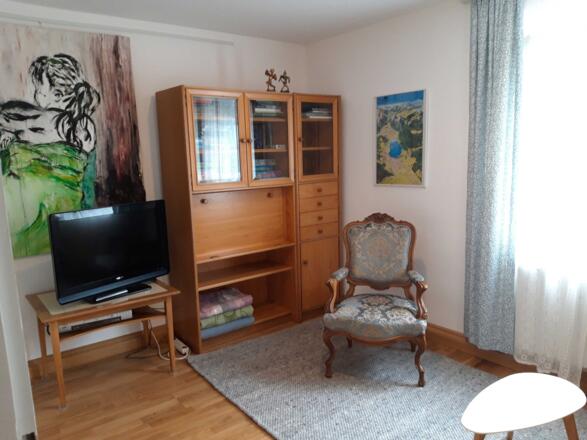 Wohnzimmer mit Schlafsofa (1,40m)
