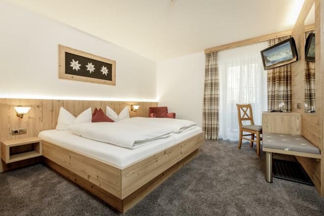 Zimmer6_Edelweiß_byRudiWyhlidal-1389