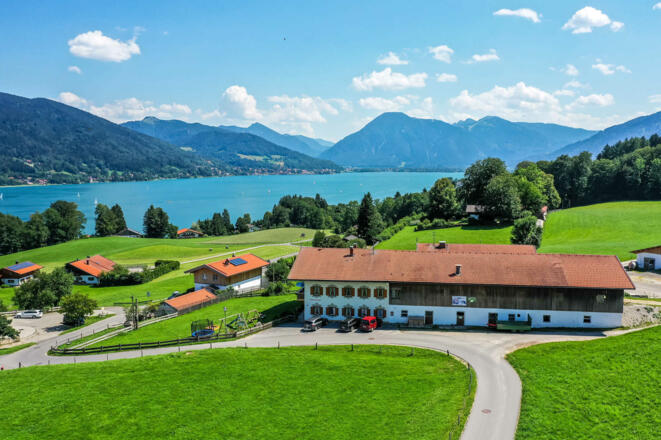 unser Hof aus der Luft