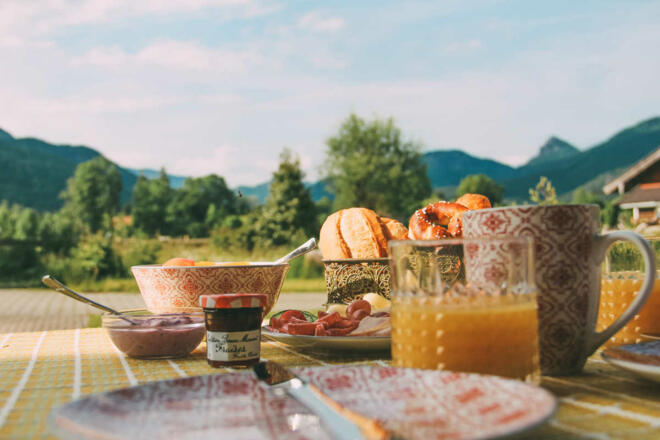 Frühstück mit Bergblick - was möchte man mehr.