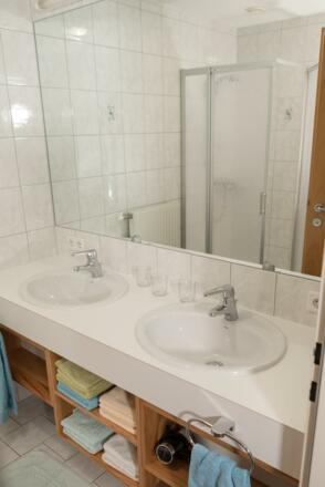 Doppelwaschbecken