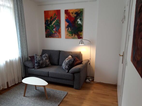 Wohnzimmer mit Schlafsofa (1,40m)