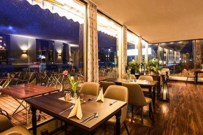 Wintergarten bei Nacht