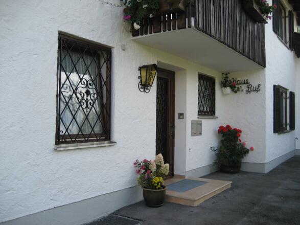 Haus Ruf Hauseingang