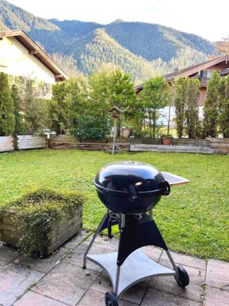 Garten mit Blick auf die Berge, Grill steht zur Verfügung