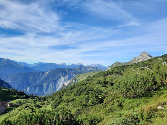 Erster Blick Richtung Roggelskopf in der Nähe der Freiburger Hütte
