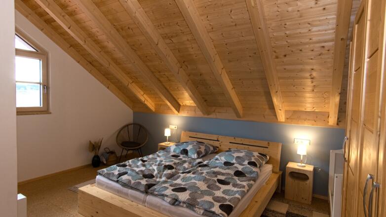 Schlafzimmer unterm Dach