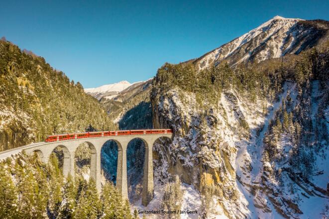 Landwasserviadukt -Rhätische Bahn bei Filisur in der Schweiz