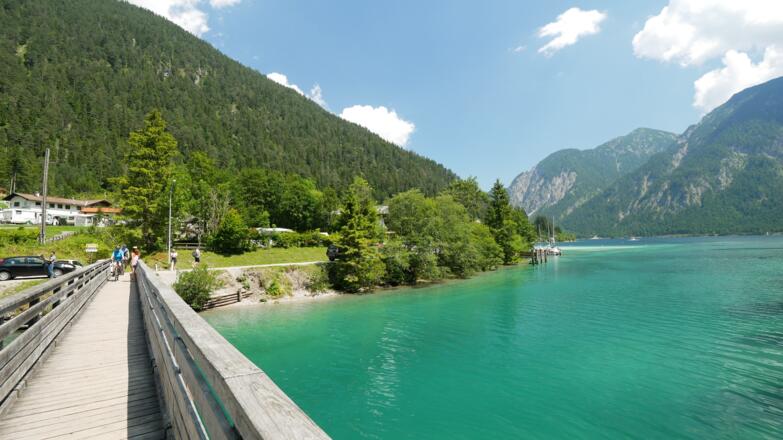Brücke über den Plansee