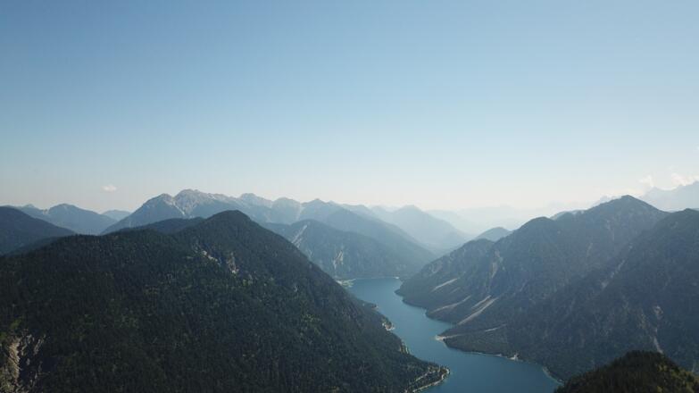 Der Plansee vom Tauernspitz aus gesehen