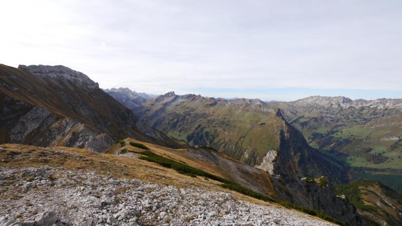Blick in Richtung Süden - ganz links der Glasfelderkopf