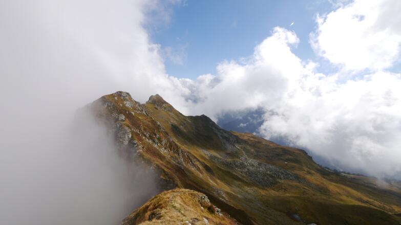 Wolkenspektakel auf der Sagtaler Spitze (Standkopf)
