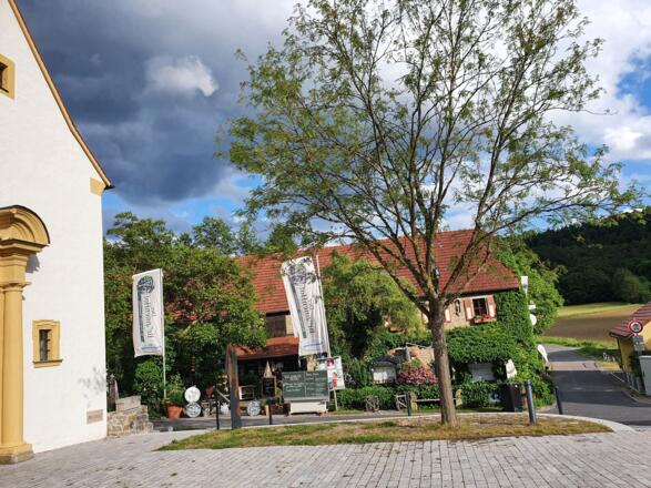 Abzweig Kirchplatz Brunnenhof