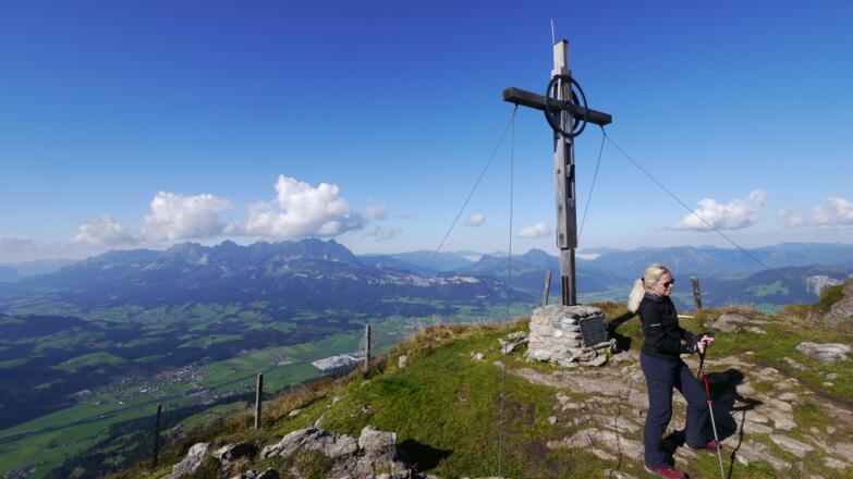 Am "Gipfelkreuz" des Kitzbüheler Horns