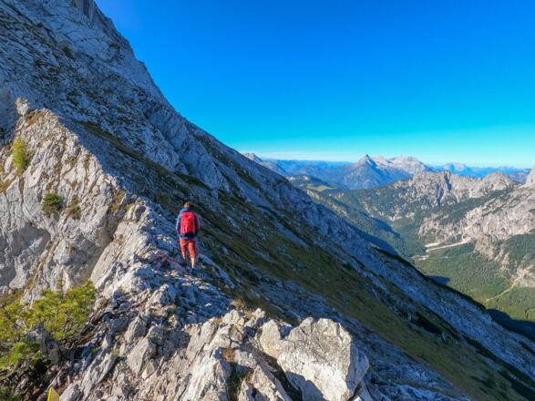 Kurze Flachpassage auf dem Weg zur zweiten Kletterstelle.