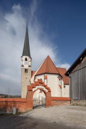 Kirchberg bei Simbach, Pfarrkirche St. Nikolaus, Ansicht von Osten