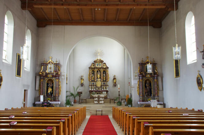 Kelheimwinzer - neue Kirche St. Jakobus Kirchenschiff