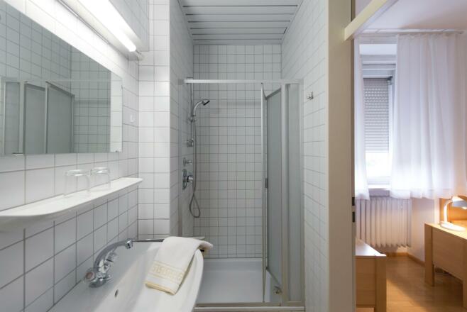 Badezimmer Kreuzschwestern Hall in Tirol