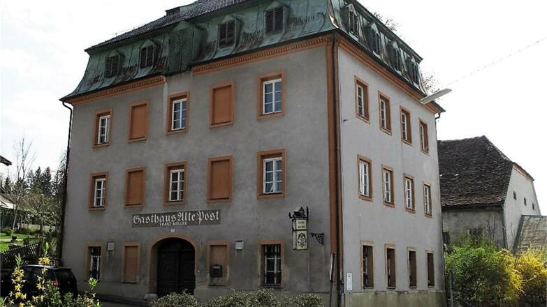 Triftern, Alte Post, Hauptgebäude