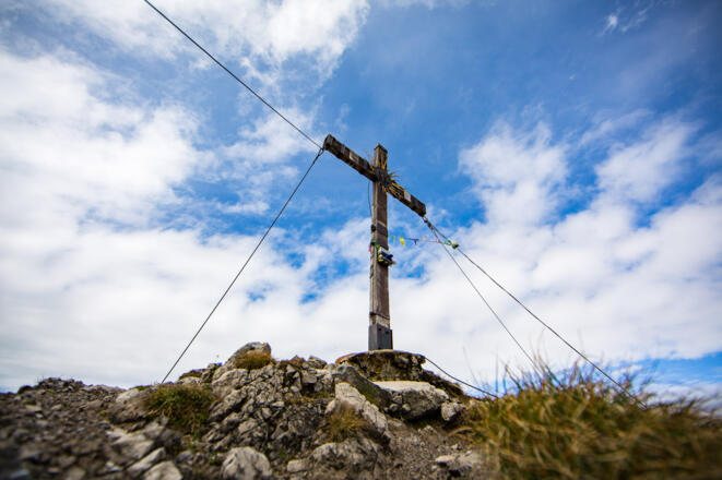 Das Gipfelkreuz der Jochspitze.