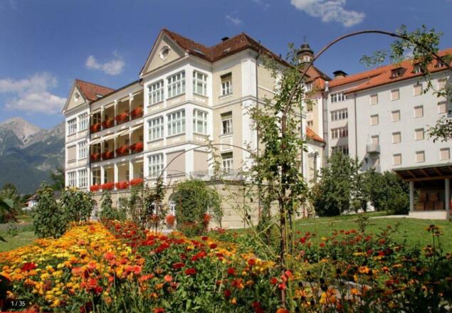 Kreuzschwestern Hall in Tirol Pilgerunterkunft