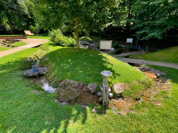 Barrierefreie Wassertretanlage Mespelbrunn
