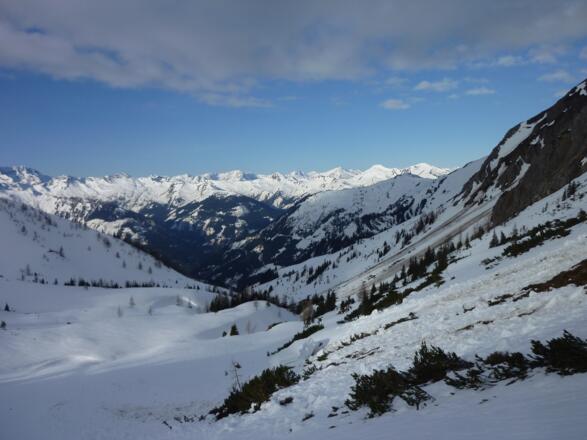 Ganz hinten Schareck - Sonnblick - Hocharn