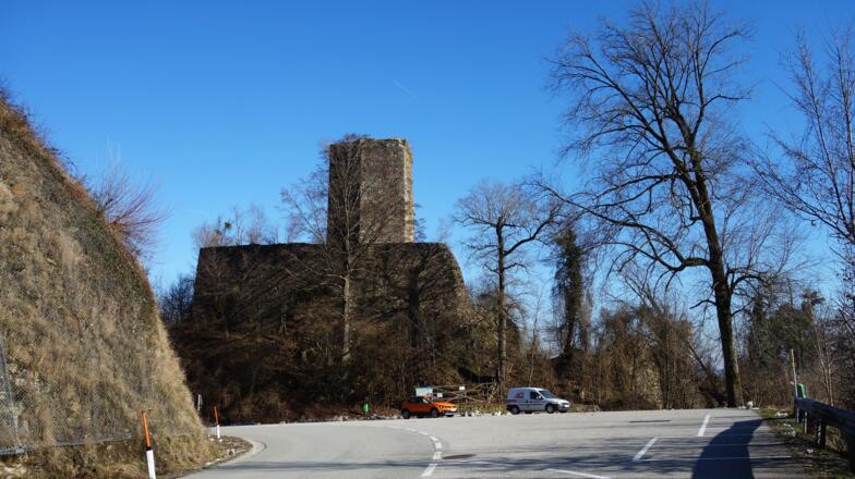 Parkplatz Ruine Schaunburg ~400m erreicht
