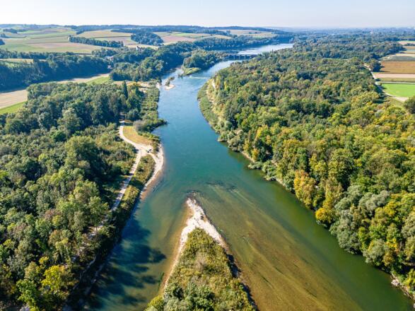 Renaturierte Isar bei Landau an der Isar