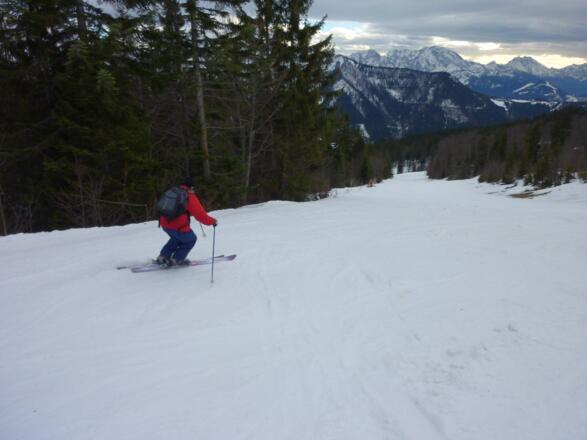 Firnabfahrt zum Schmittenstüberl