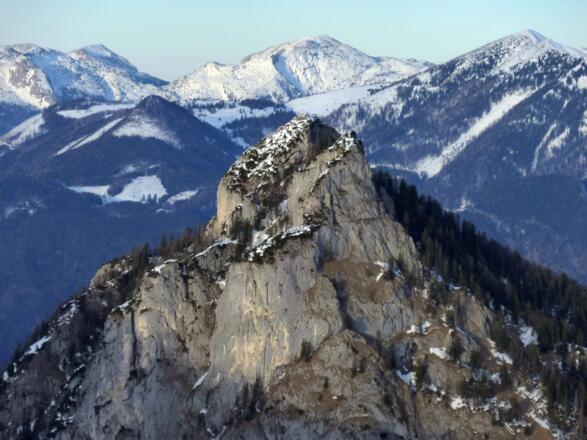 Sparber, im Hintergrund Höllengebirge, rechts Zimnitz