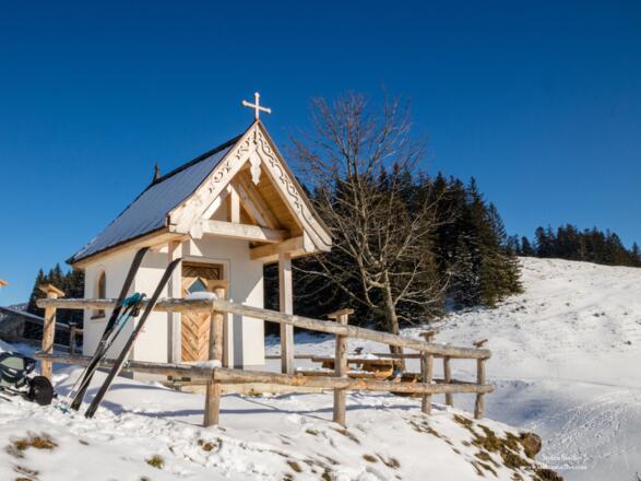 Die Kapelle auf der Karspitze.