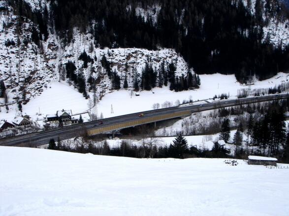 Blick hinunter zur A 10