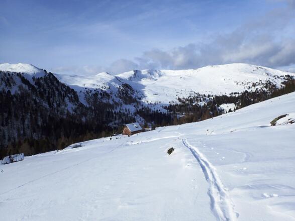 Grössingalm mit Schwarzwand