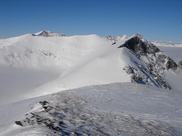 Blick Richtung Weißeck, rechts Marislwand