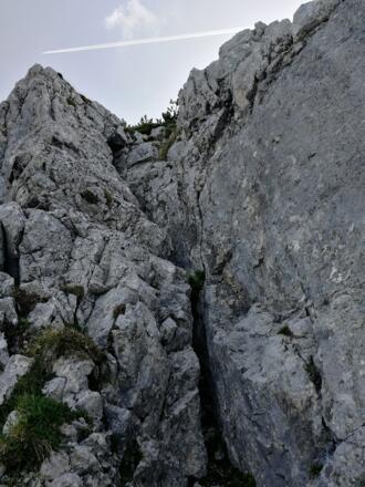 Schöne Kletterei durch die Rinne