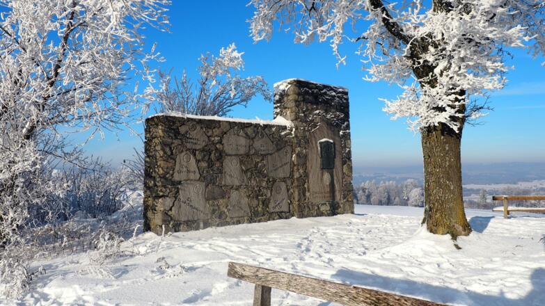 Gedenkmonument der Turnvereine aus der Umgebung