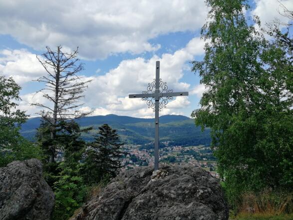 Riederinfels mit Blick auf Bodenmais