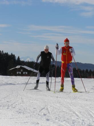 Langlauf vor der Bergkulisse in der Golfplatzrunde (8)