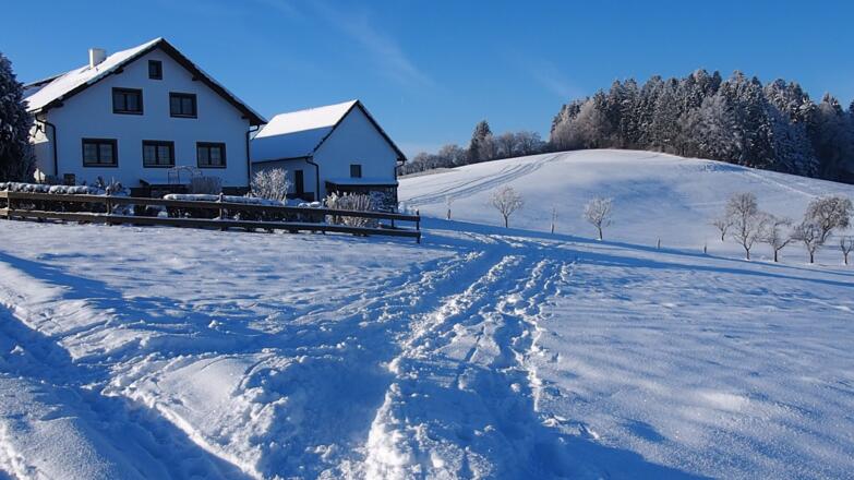 Nach dem Haus rechts abbiegen ca. 625m