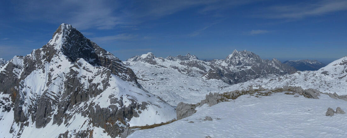 Gipfelblick: Schönfeldspitze, Hundstod, Hochkalter, Watzmann, Untersberg