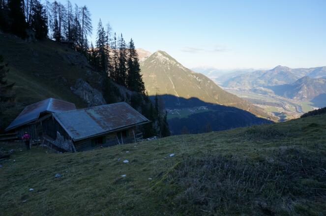 Beim Abstieg noch zum "Halsl" und übers Tiefental und Rodelhütte zurück zum Parkplatz