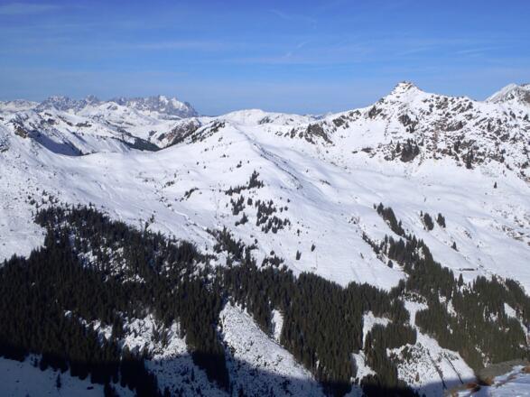 Blick hinüber zum Kaisergebirge